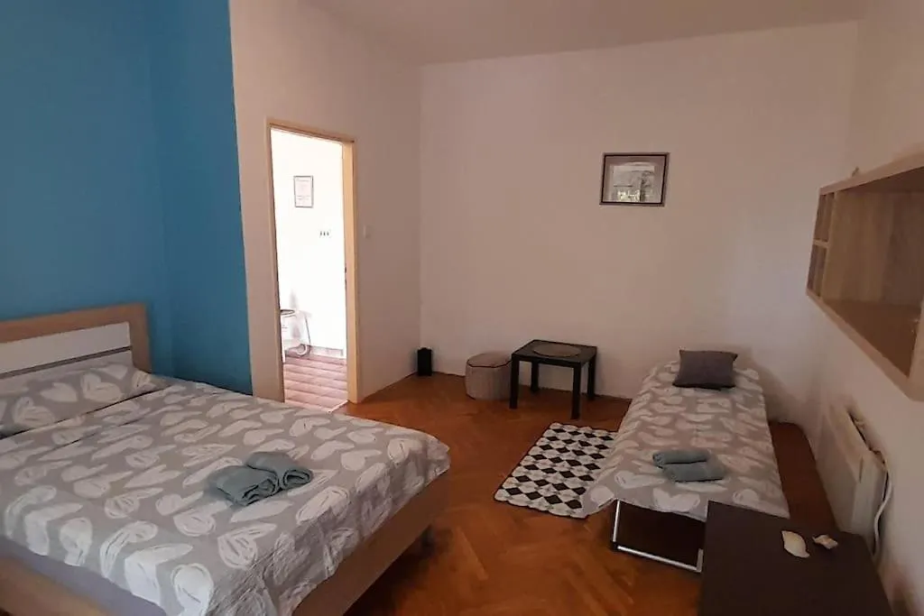 Apartment Matija Rijeka 0*,
