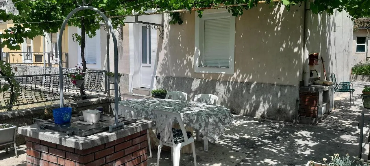 Apartment Matija Rijeka 0*,