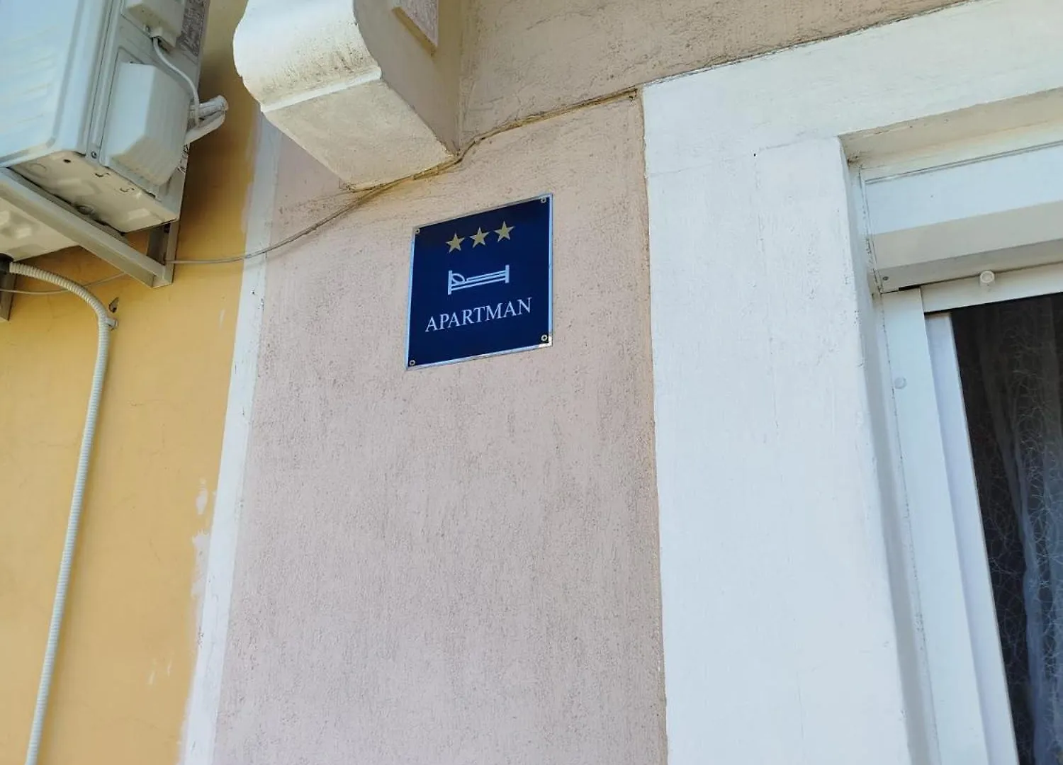 Apartment Matija Rijeka 0*,